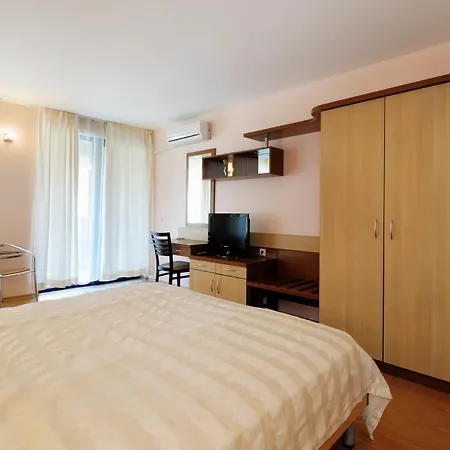 Πανσιόν Daris 3*